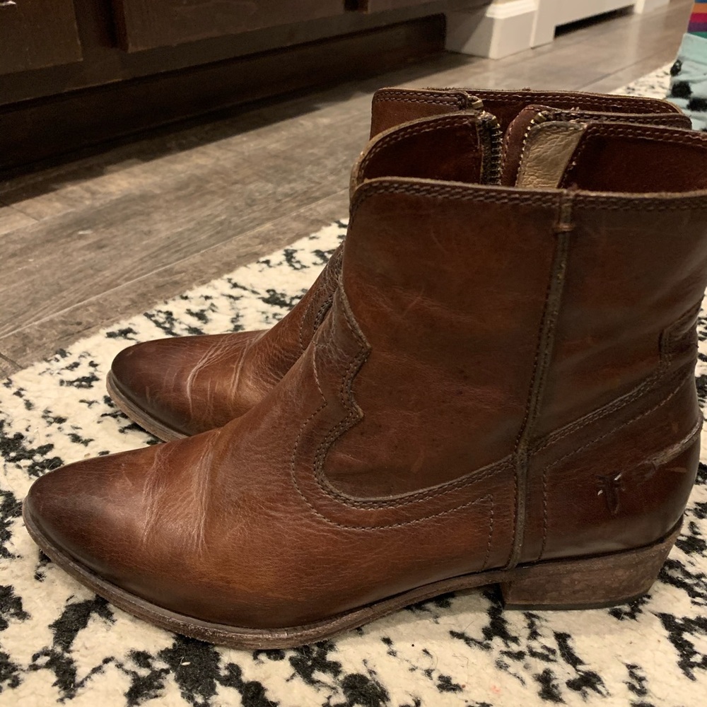 Frye size 9 leather